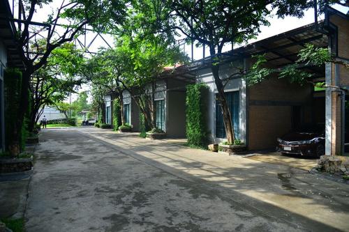 ณ คลองหลวง บูทีค รีสอร์ท