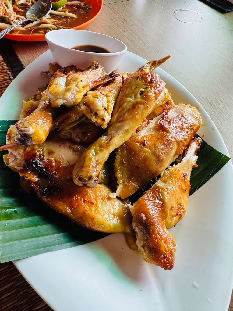 ไก่ย่างโคราช (KAI YANG KHORAT RESTAURANT)