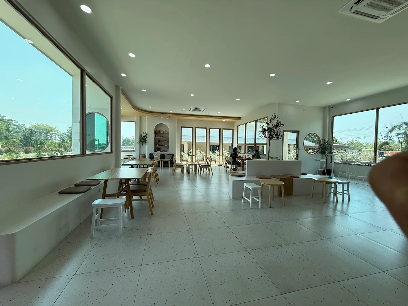 Fill To Feel cafe & space