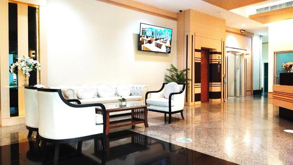 Valaya Hotel Pathumthani