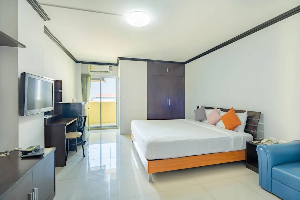 One residence navanakorn