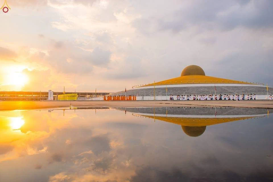 วัดพระธรรมกาย